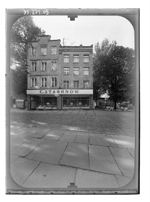 Stralsund-Altstadt, Badenstraße 2/1. Wohnhäuser mit Laden (1782 [Nr.2]). Straßenfront