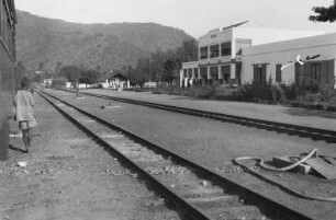 Der Bahnhof von Kilosa : Blick über den leeren Bahnhof von Kilosa.