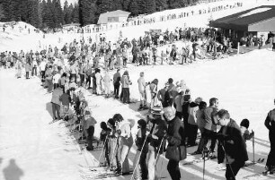 Feldberg: Schlangen am Skilift