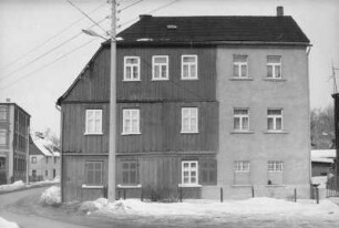 Klingenthal, Talstraße. Wohnhaus. Seitenfront