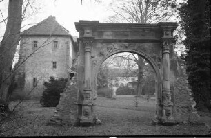 Neckarbischofsheim: Renaissancebogen zum ehemaligen Schloss