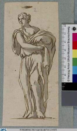 Stehende weibliche Figur, ihr Gewand über dem Arm haltend
