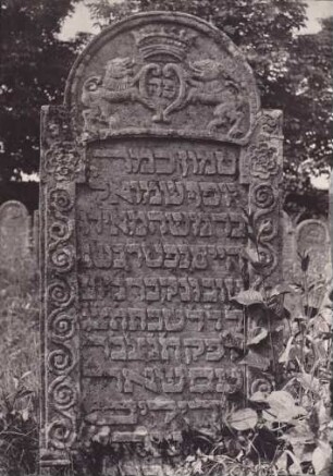 bei Landau, Judenfriedhof. Grabstein