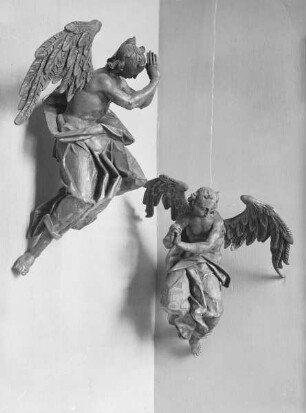 Zwei fliegende Engel