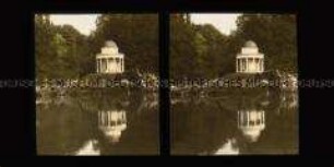 Blick über See auf Rundtempel, Katharinenpark, Zarskoje Selo