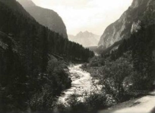 Ostalpen. Watzmanngebiet im Wimbachtal gegen Hochkalter