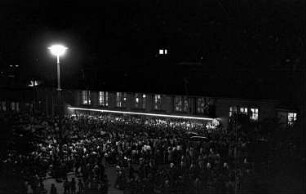 Freiburg: von oben, Hauptbahnhof Vorplatz; beim Empfang des Königs