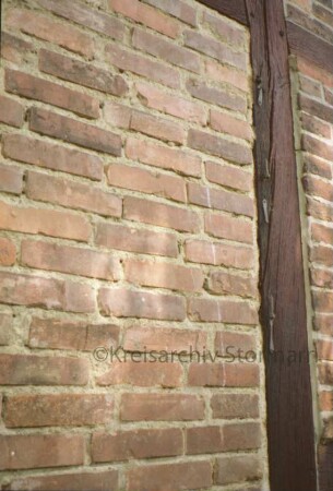 Drahtmühle: Restaurierung: Detailaufnahme: Außenmauer: Gefach mit Ausmauerung