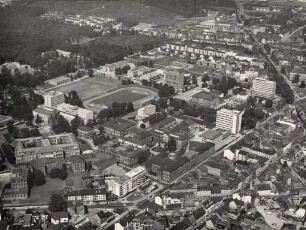 Luftbildaufnahmen von Karlsruhe. Innenstadt - Universitätsgelände mit ehemaligem Hochschulstadion