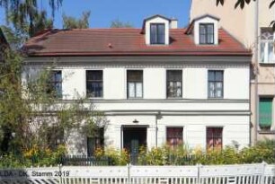 Wohnhaus mit Seitenflügel; Berlin, Treptow-Köpenick