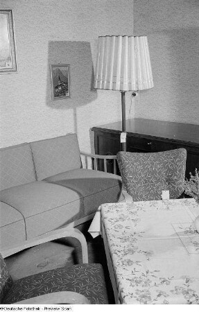 Möbel des VEB Sitzmöbelfabrik Oelsa/Rabenau