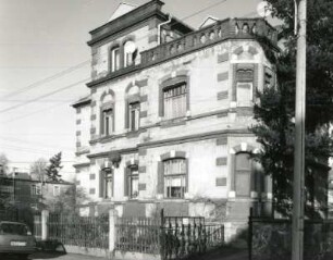 Radebeul. Wohnhaus, Wichernstraße 18 (um 1895). Straßenansicht