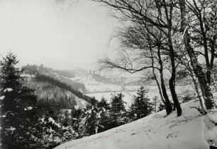 Saaltal, Blick gegen Rudelsburg : Saaletal. Blick von Südwesten gegen Rudelsburg und Burg Saaleck. Winteraufnahme