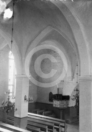 Langhaus der Kirche St. Katharinen mit Kanzel