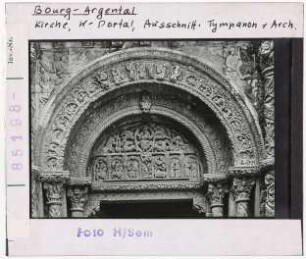 Bourg-Argental: Kirche, Westportal, Tympanon und Architrav