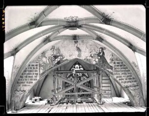 katholische Pfarrkirche; Fresko am Chorbogen nach der Restaurierung