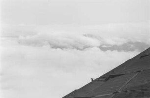 Luftbildaufnahme : Wolkendecke über Norwegen.