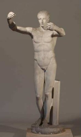 Statue eines jugendlichen Athleten