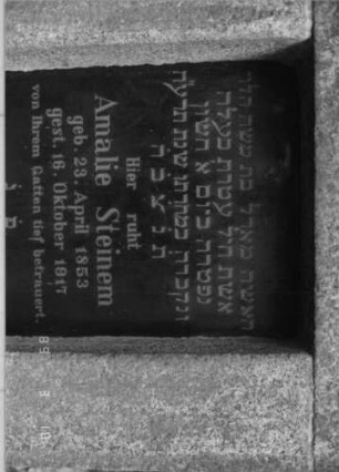 Grabstein 130 (Index: 100093830) Maße HxBxT: 195x81x28 cm Besonderheit: Doppelgrab für Eheleute: Grabstein 130A