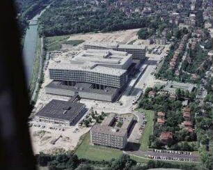 Luftaufnahme, Blick von Nord-Osten auf das Klinikum Steglitz der Freien Universität (Universitätsklinikum Benjamin Franklin). Berlin-Lichterfelde, Hindenburgdamm 30