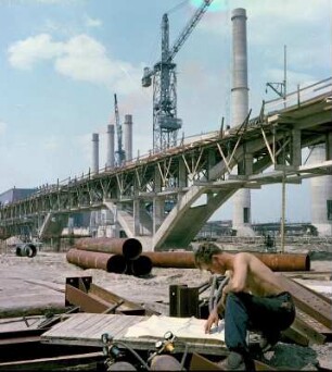 Baustelle des volkseigenen Betriebes Gaskombinat Schwarze Pumpe : Zweite Aufbausphase des Kombinats Schwarze Pumpe