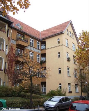 Charlottenburg-Wilmersdorf, Burgunder Straße 1, Laubacher Straße 33