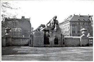 Fischer, Theodor; München; Luitpoldbrücke (Prinzregentenbrücke) - Skulptur