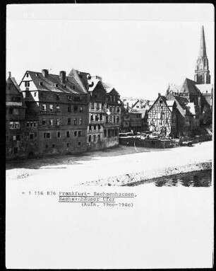 Straße Uferbebauung