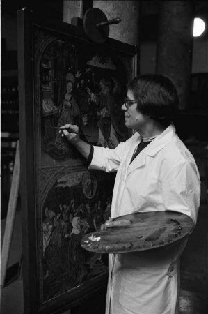 Tätigkeit der Restauratorin Verena Baier bei der Staatlichen Kunsthalle.