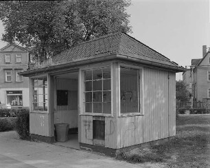 Heidenau, Bebelstr., Wartehäuschen