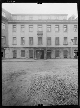 Dresden-Neustadt, Rähnitzgasse 25. Wohnhaus mit Laden (1732-1735). Straßenfront