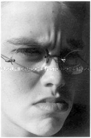 Porträt (Altersgruppe 18-21)