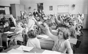 Kinder italienischer Gastarbeiter in Karlsruher Schulen.