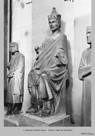 Heinrich VII. und seine Räte : Sitzfigur Kaiser Heinrichs VII.