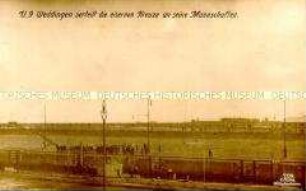 Das Unterseeboot "U 9" mit Besatzung