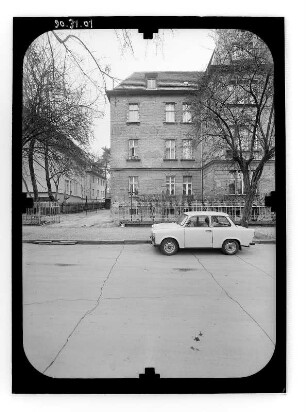Potsdam-Berliner Vorstadt, Rembrandtstraße. Wohnhaus. Straßenfront (Teilansicht)