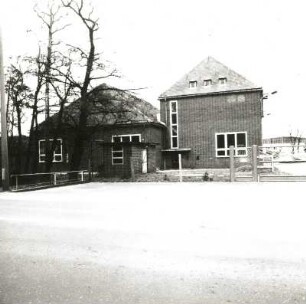 Cottbus. Wasserwerk 1, Straße der Deutsch-Sowjetischen-Freundschaft. 1897. Funktionsgebäude 1934. Straßenansicht