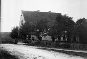 Klipphausen-Groitzsch. Wohnhaus. Straßenansicht