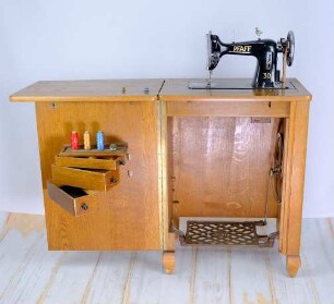 Haushaltsnähmaschine Pfaff Modell 30