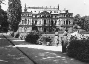 Dresden. Großer Garten. Blick zum Palais im Großen Garten
