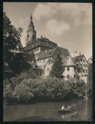 PA 6021, Hölderlinturm, Ansicht von der Platanenallee, im Hintergrund Burse und Stiftskirche.