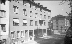 Freiburg: [Rombach] Verlagsgebäude vom Colombipark, Blick von Südwesten