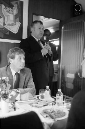 Hersfeld: Ansprache im Wagen; Landrat Norbert Kern