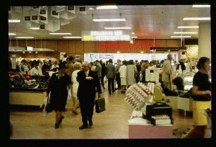 Wertheim Ku'damm 11.9.71.