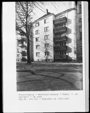 Mehrfamilienhaus