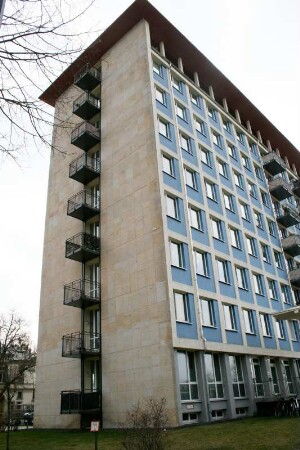 Dresden: Blaues Haus (Forschungsinstitut für Arbeitsschutz und Arbeitsökonomie), heute Wohnhaus