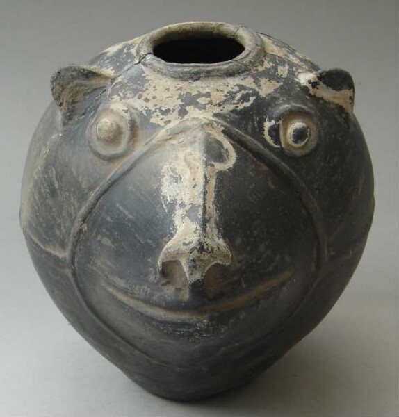 Clay vessel