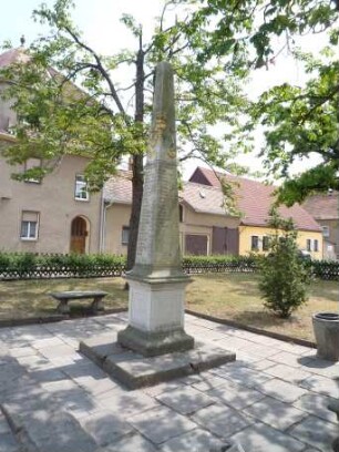 Mühlberg/Elbe, An der Postsäule, Bahnhofstraße