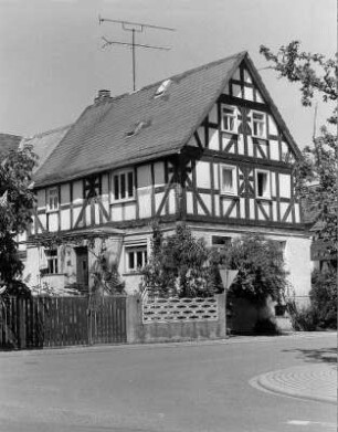 Bischoffen, Brunnenstraße 1