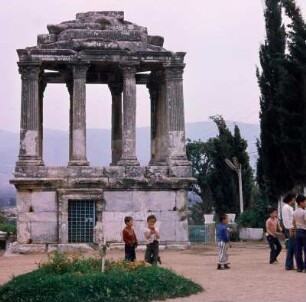 Milas (antiker Name: Mylasa), Gümüşkesen-Mausoleum
